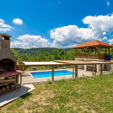 1 Bedroom Beautiful Apartment In Rakovica Dış mekan fotoğraf