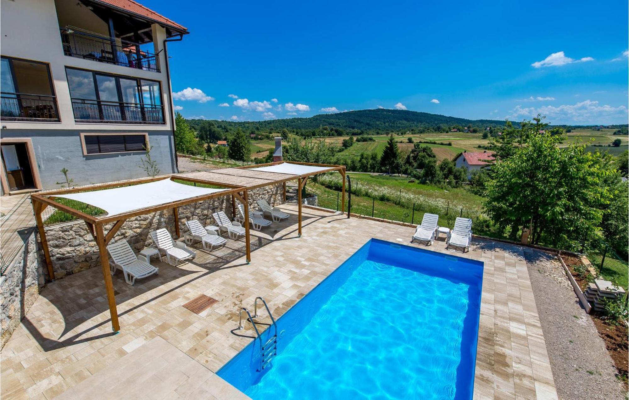 1 Bedroom Beautiful Apartment In Rakovica Dış mekan fotoğraf
