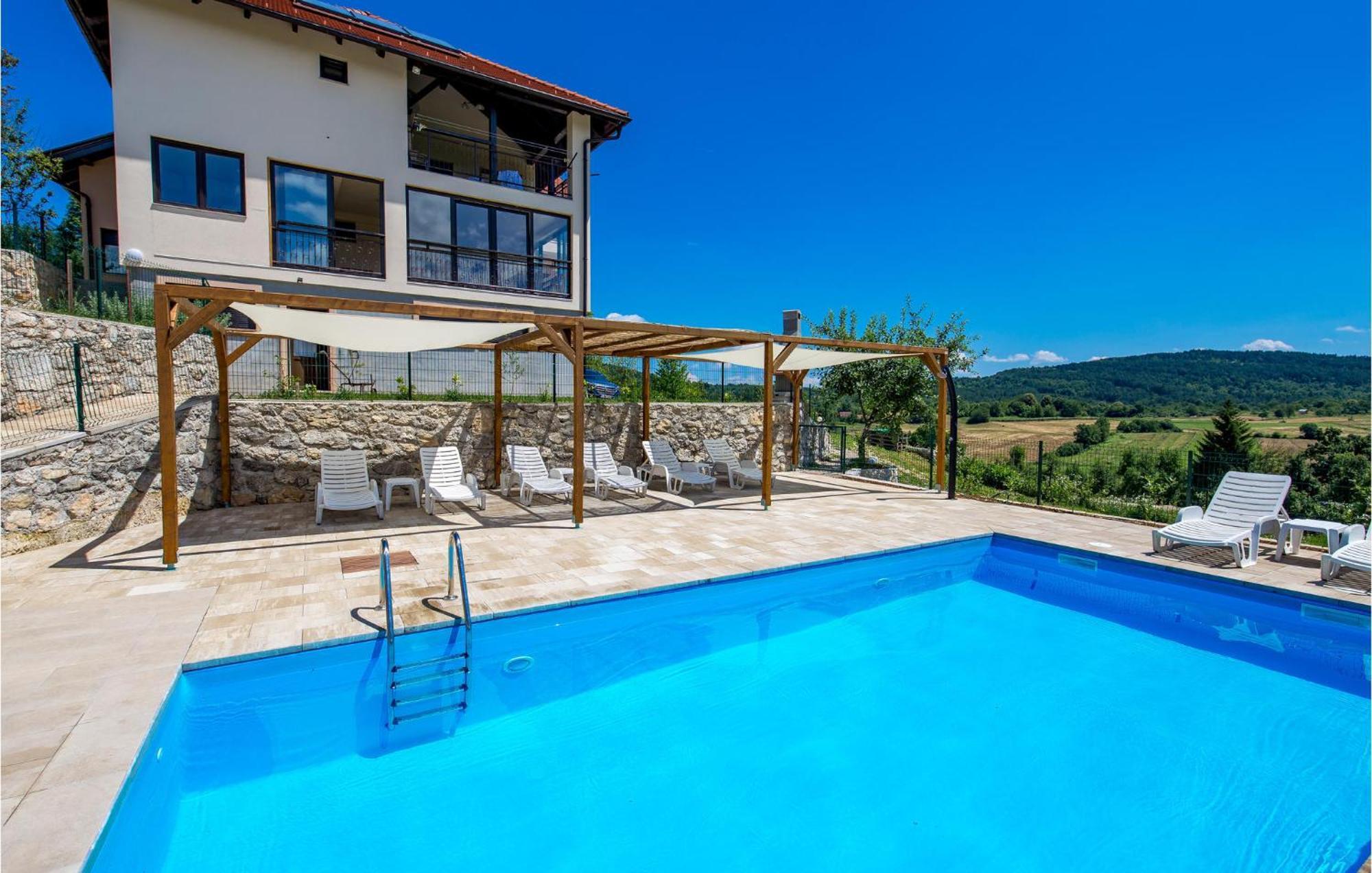 1 Bedroom Beautiful Apartment In Rakovica Dış mekan fotoğraf