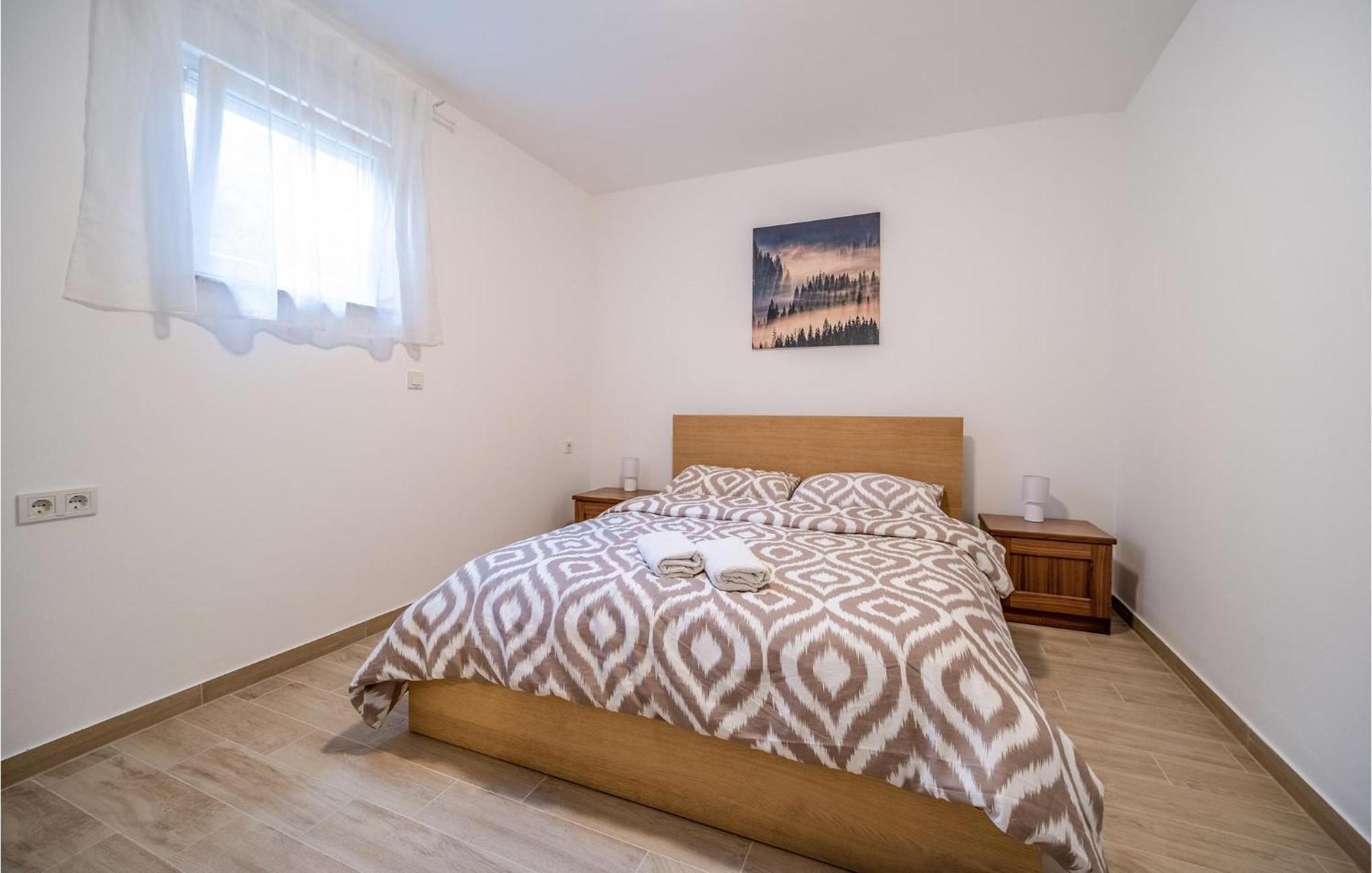 1 Bedroom Beautiful Apartment In Rakovica Dış mekan fotoğraf